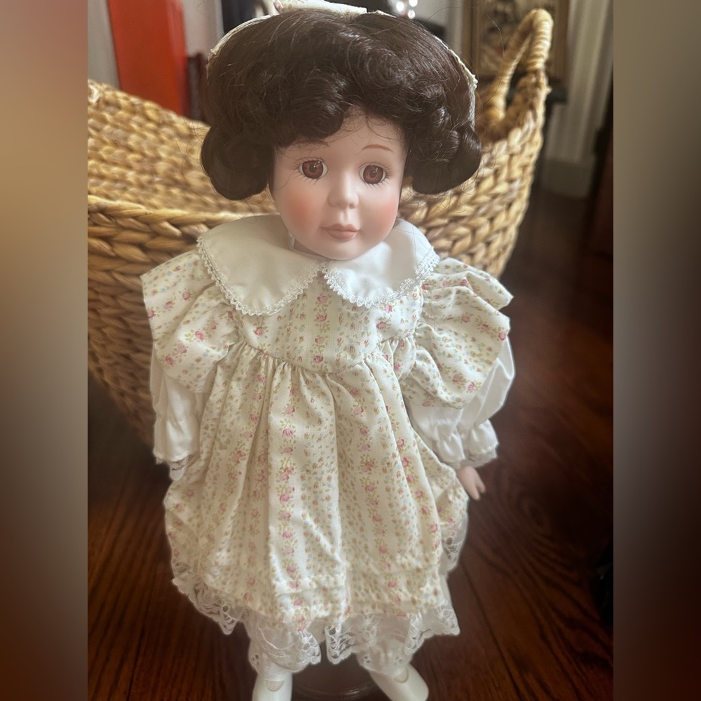 Victoria Impex Doll with Stand no box